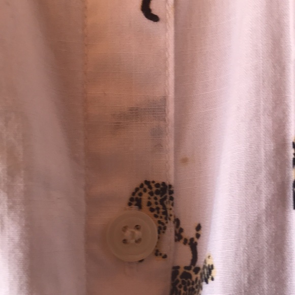 Madewell whit cotton button up with Jaguars ๐ size m - Picture 8 of 8